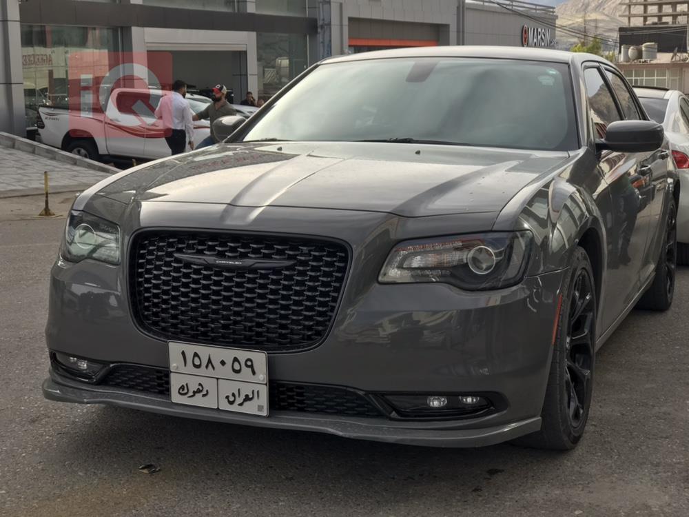 کرایسلەر 300